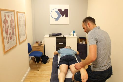 Sports Massage Therapy Technique Shrewsbury sports massage therapy sports massage therapist performing a sports massage